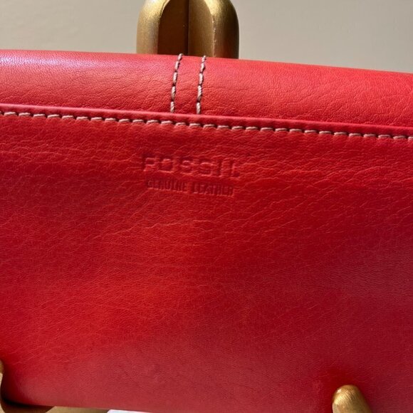 Fossil Clutch Wallet Smooth  Soft Red, Burgundy, Leather Snap Close - Picture 3 of 9